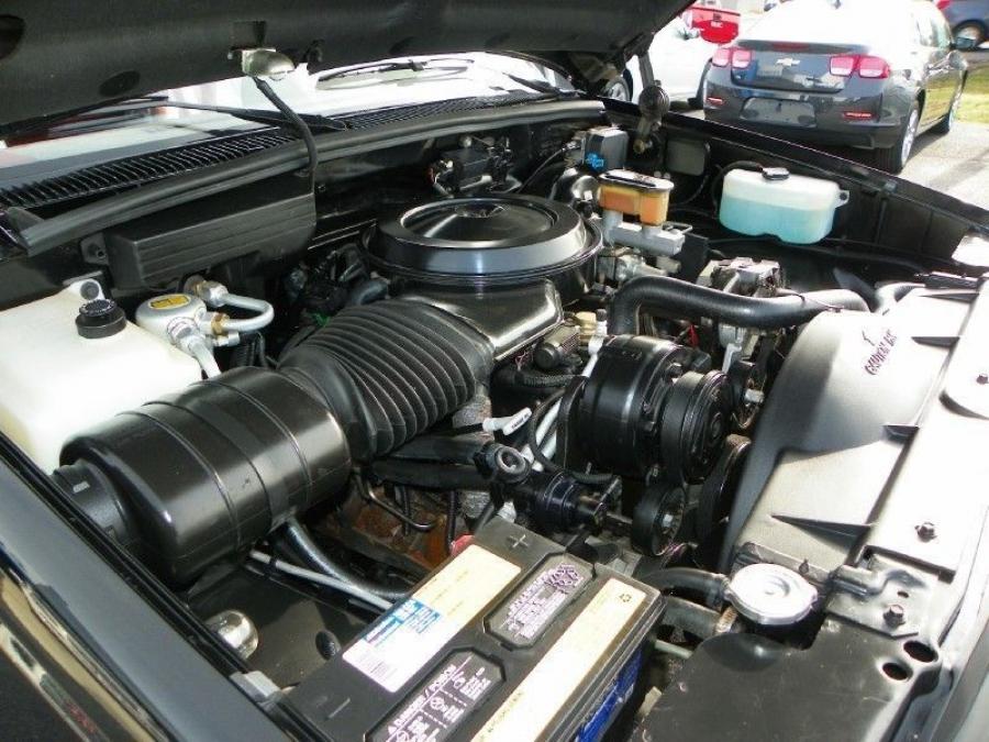  Chevrolet 454 SS 1990 года  (фото 28 из 43)